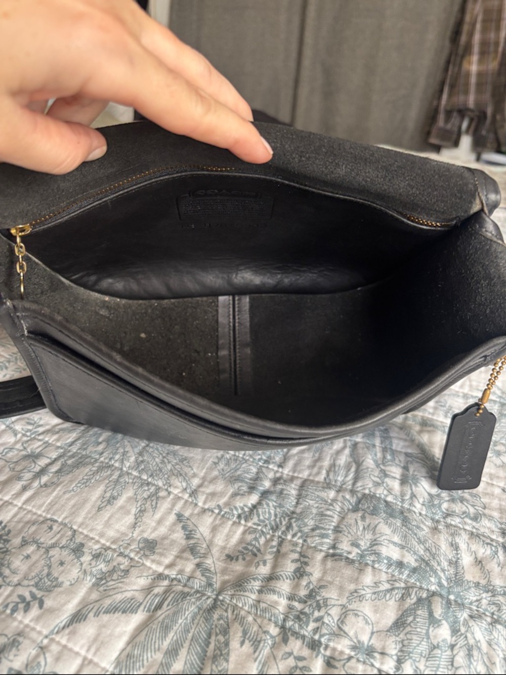 VTG Coach Black Leather Satchel with Gold-Tone Hardware - Picture 8 of 12